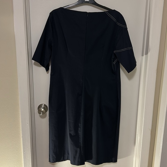 Ladies Edas dress. - Picture 4 of 5